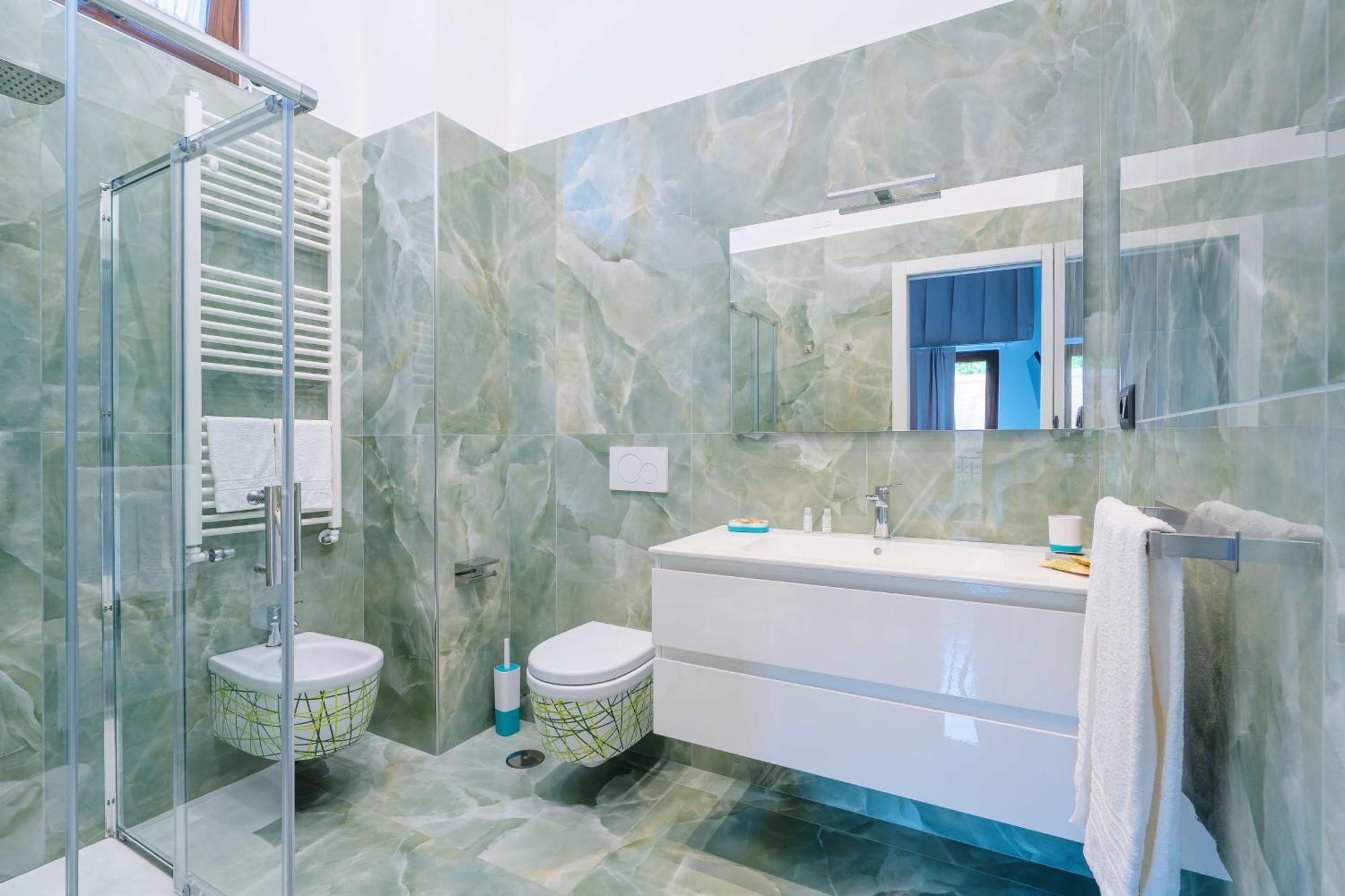 Villa Agostino Luxury B&B Vico Equense Rum bild