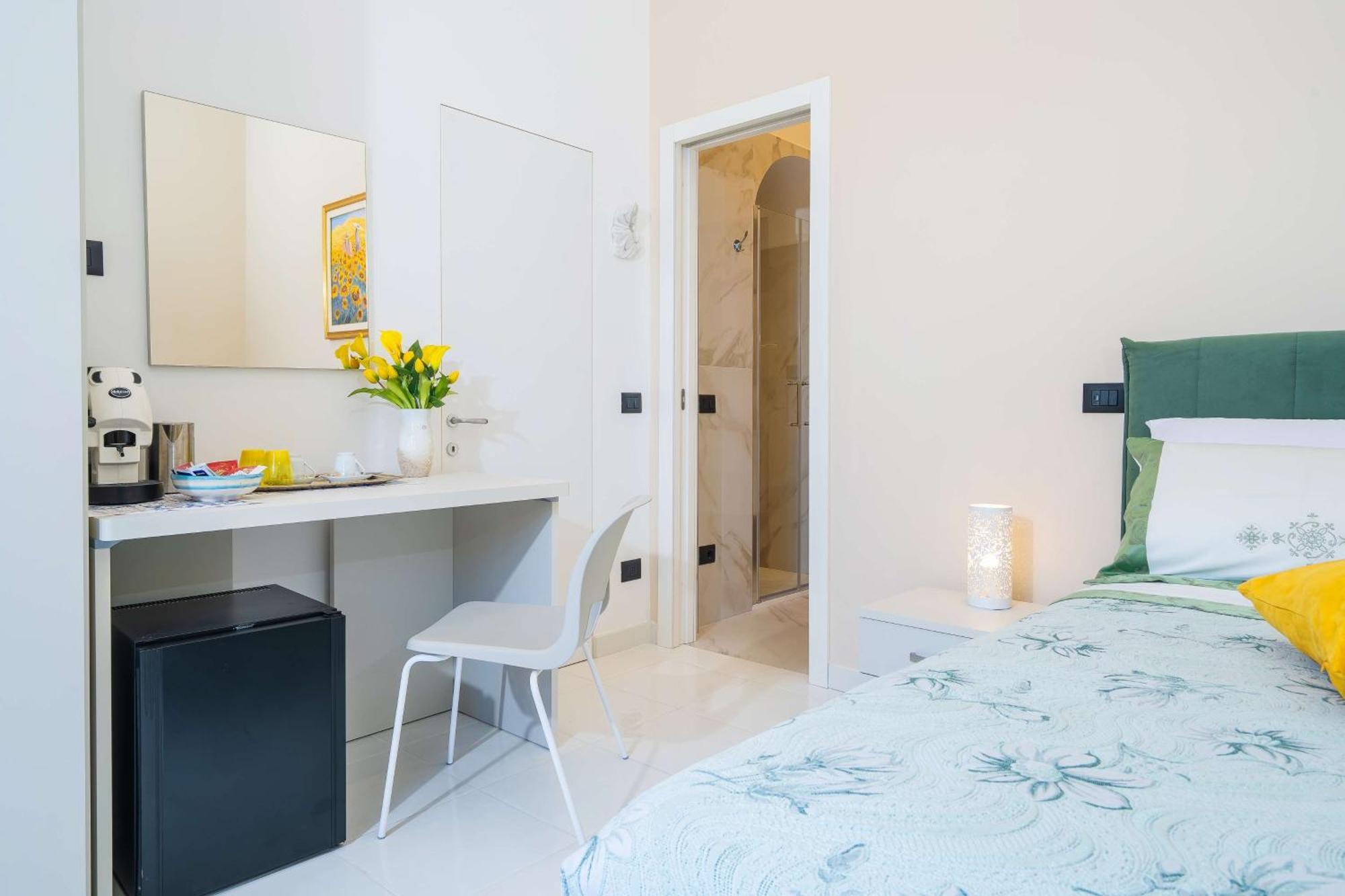 Villa Agostino Luxury B&B Vico Equense Rum bild